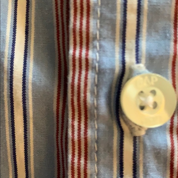 Gap Red White and Blue button up - Picture 3 of 4